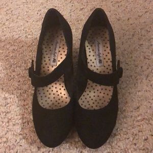 American Eagle Black Suede Heels Size 6